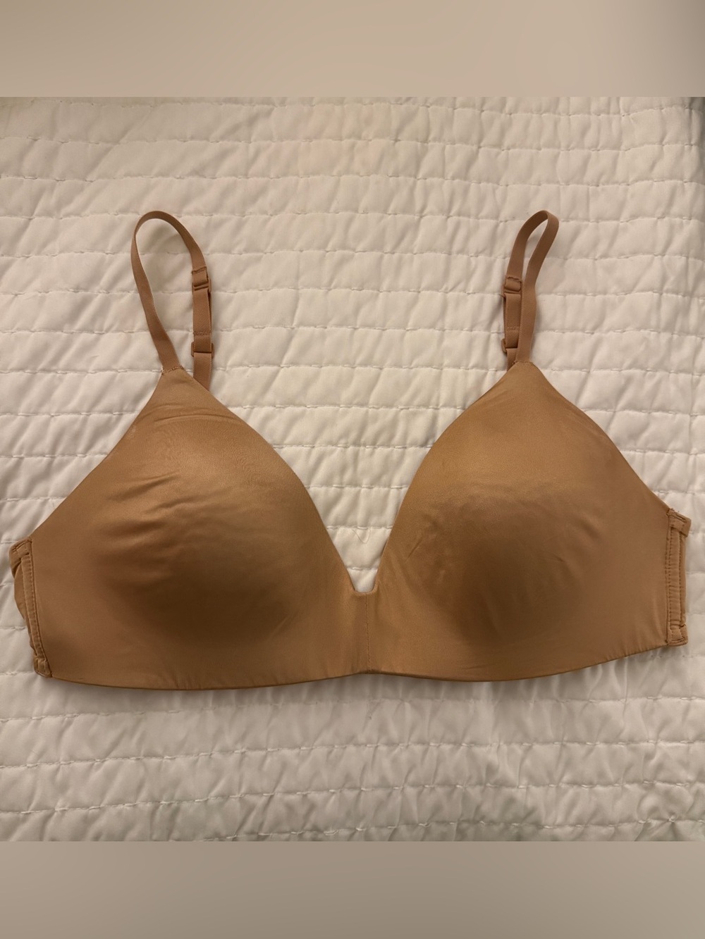 NWT Skims wireless form Tshirt Demi bra 36C